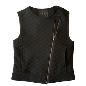 SANCTUARY Asymmetrical zip up quilted black vest jacket Size Medium